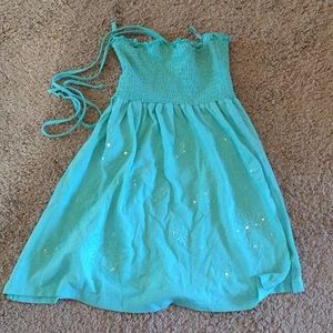 waist length cross neck top with flower print